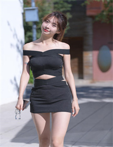 《欧美午夜色情高清苦月亮》